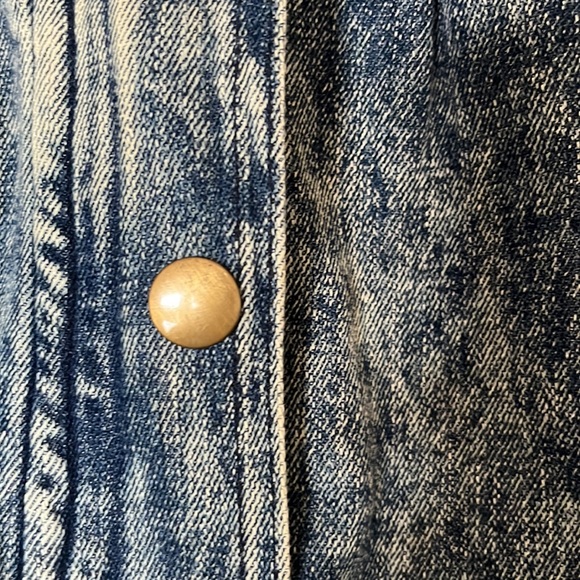 3/$30 EUC forever 21 vintage inspired acid wash bomber denim jacket in size S - Picture 7 of 7